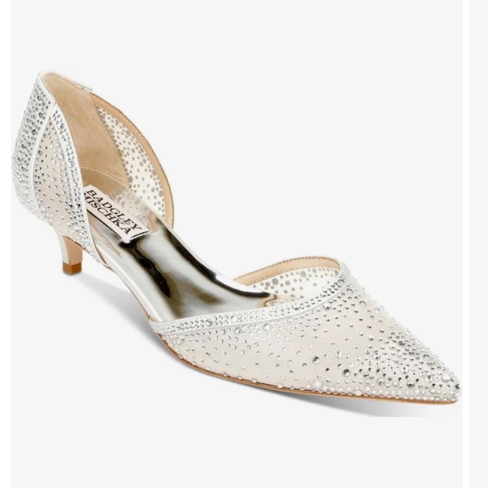 Badgley Mischka Women's Madelyn kitten Pump  Size 9